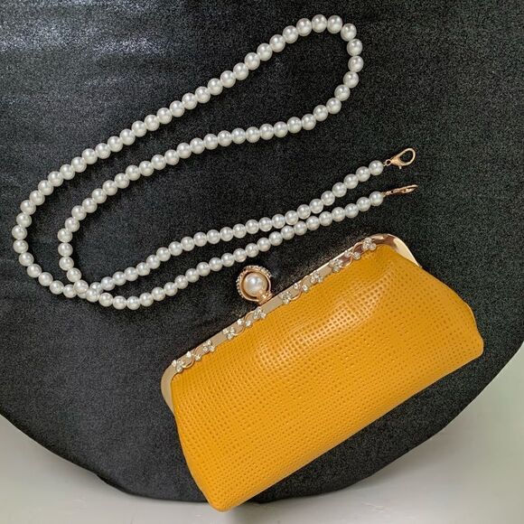 Handmade Genuine Leather Embossed Pattern, Kisslock Clutch/Purse/ Evening bag - Picture 1 of 15